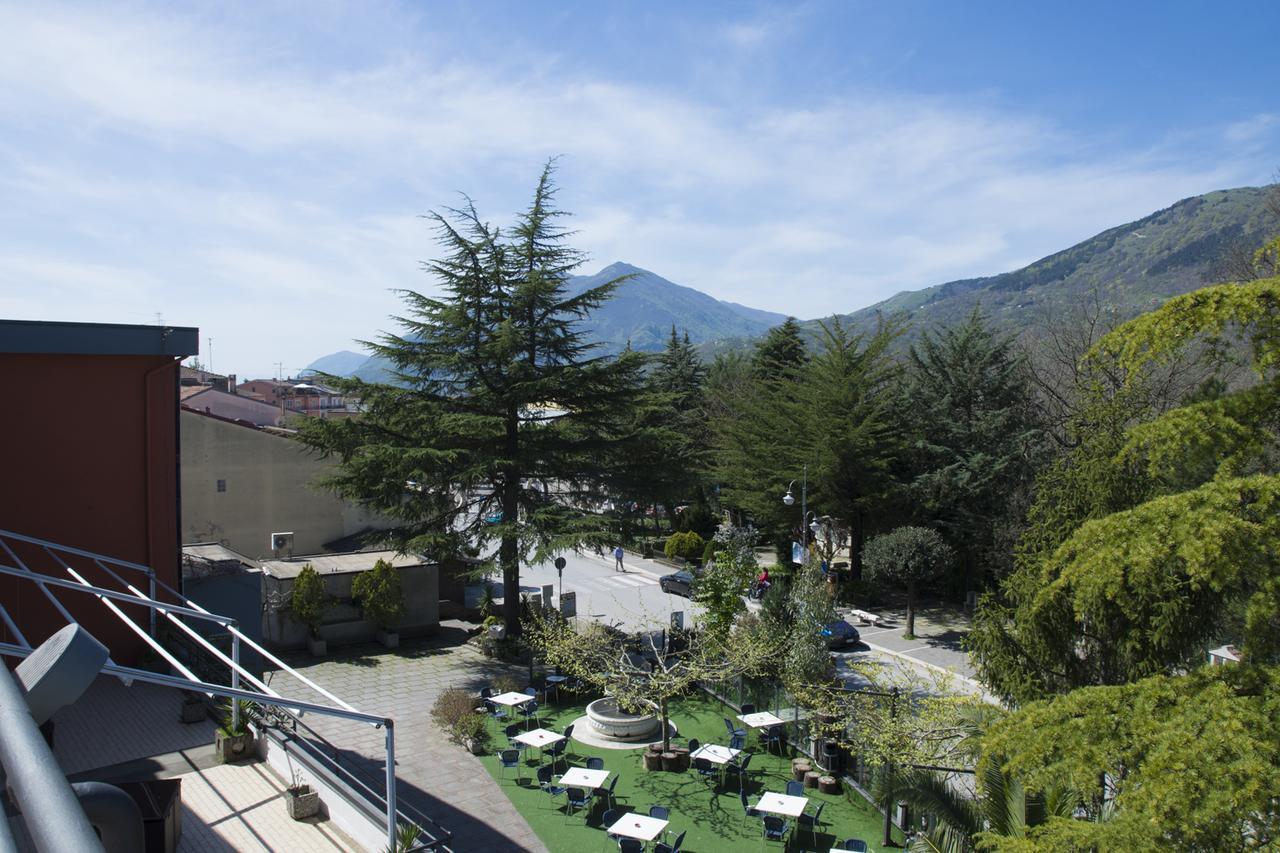 Ristorante Albergo Gerardo Di Masi Caposele Esterno foto