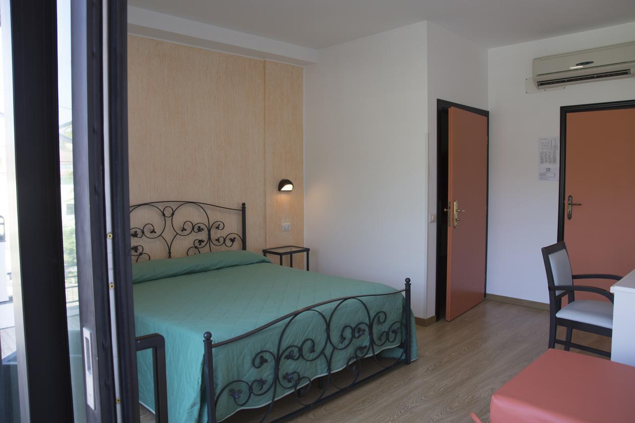 Ristorante Albergo Gerardo Di Masi Caposele Esterno foto